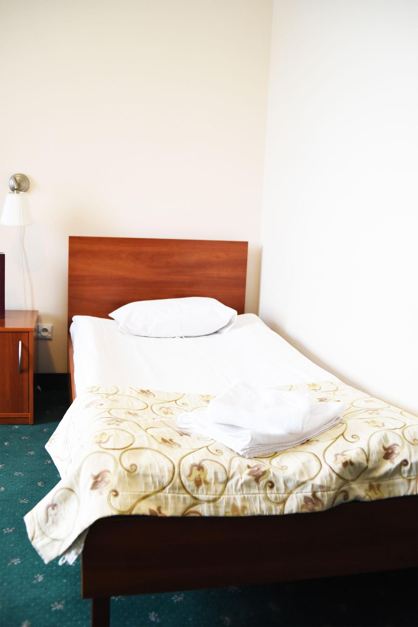 Parkhotel Economic Wielka Wies  Exteriör bild