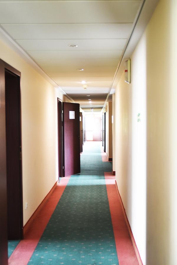 Parkhotel Economic Wielka Wies  Exteriör bild