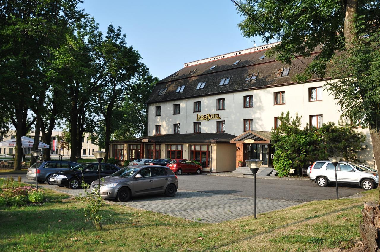 Parkhotel Economic Wielka Wies  Exteriör bild